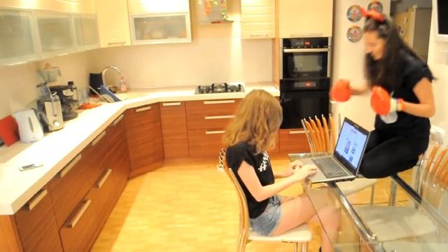 Как достать друга 2 смотреть онлайн