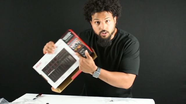 Akai MPK Mini | Unboxing смотреть онлайн