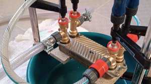 Приспособление для промывки вторичного теплообменника газового котла Vaillant.