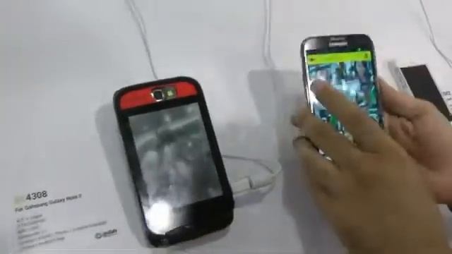 Чехол для iPhone с E Ink экраном смотреть онлайн