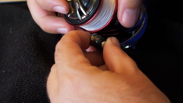 How to Change Line Roller Bearing in A Shimano Stradic Reel смотреть онлайн