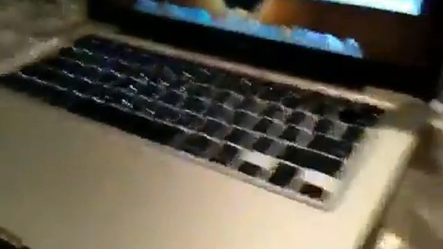 Macbook Pro Giveaway - Late 2010 смотреть онлайн