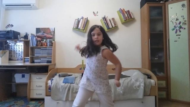 Песня телефонный звонок от меня Вики апельсинки Фиринки ??? смотреть онлайн