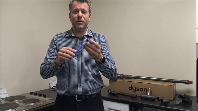 Dyson V8 Cordless Vacuum Cleaner Explanation смотреть онлайн