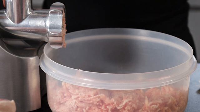 КОЛБАСА ВКУСНАЯ КАК СДЕЛАТЬ ДОМА 1 ЧАСТЬ смотреть онлайн