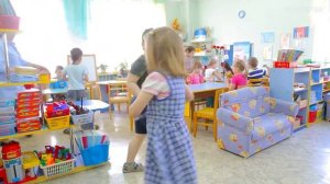 Милое видео о жизни детей в детском саду.