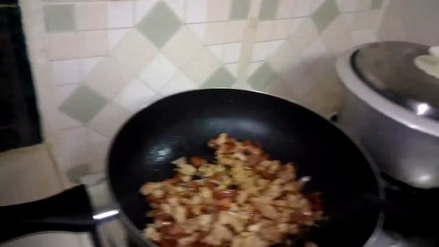 Vlogging: My version of how to cook Pansit Bihon + Canton Guisado. (The ROCAs Journey) смотреть онлайн