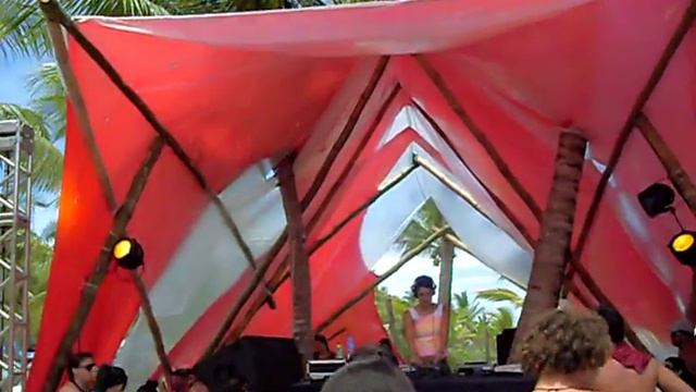 Dj Miss Cooller смотреть онлайн