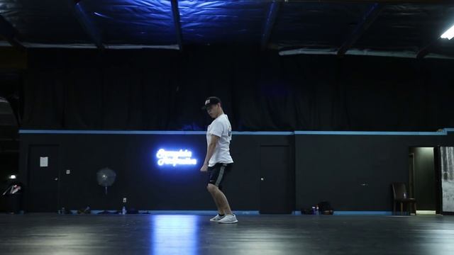 Markus Pe Benito | Weight In Gold | Snowglobe Perspective смотреть онлайн