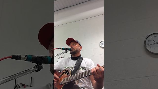 Ezio Thousand Years Acoustic Cover смотреть онлайн