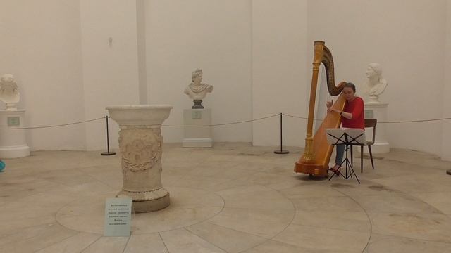 Звуки арфы в Павильоне Дружбы в Павловском парке. смотреть онлайн