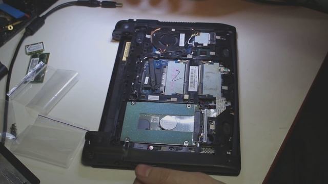 081 Разборка - Диагностика и ремонт ноутбука Acer Aspire One Q1VZC LA8941P смотреть онлайн