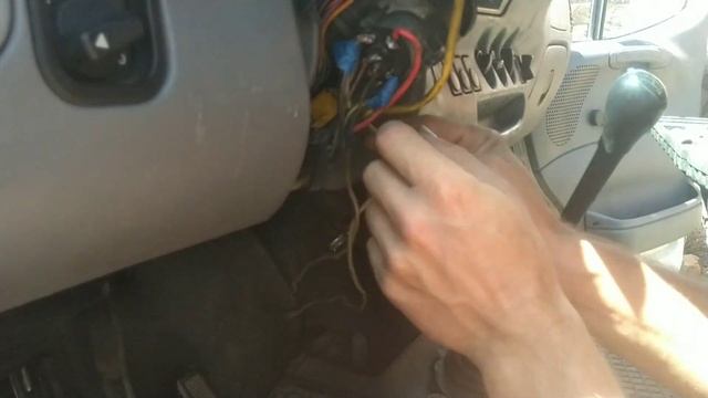 Форд транзит 2.5 дизель не заводится, стартер крутит смотреть онлайн