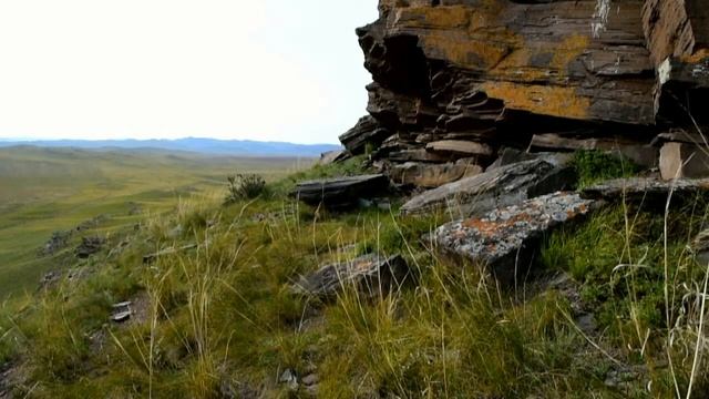 Расслабляющая музыка и шум степного ветра. 7 часов расслабляющего видео для отдыха, сна и медитации смотреть онлайн