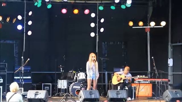 Håkon og Ellisiv på Rock Høyenhall 2013 смотреть онлайн