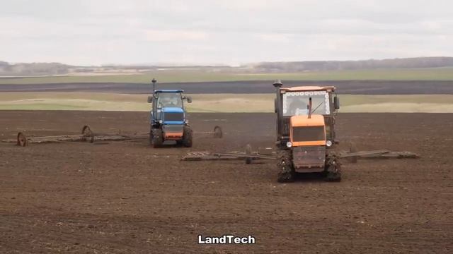 Закрытие влаги на двух гусеничных тракторах ВТГ-90 и Агромаш-90ТГ! смотреть онлайн