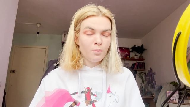 Делаю макияж как у Карины karrambaby | Пытаюсь стать Каррамбейби✨ смотреть онлайн