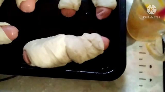 Сегодня пеку булочки. Сосиски в тесте. смотреть онлайн