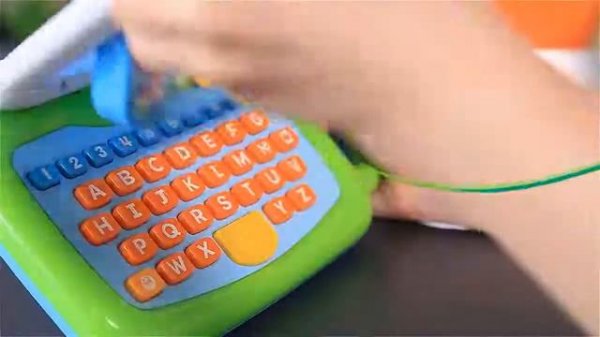 Sharing Babyland Education Toy - LeapFrog 2 in 1 LeapTop Touch (2 years+ )