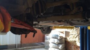 Замена передних шаровых опор и стоек стабилизатора на фольксваген тигуан 2009 год  Volkswagen Tigua