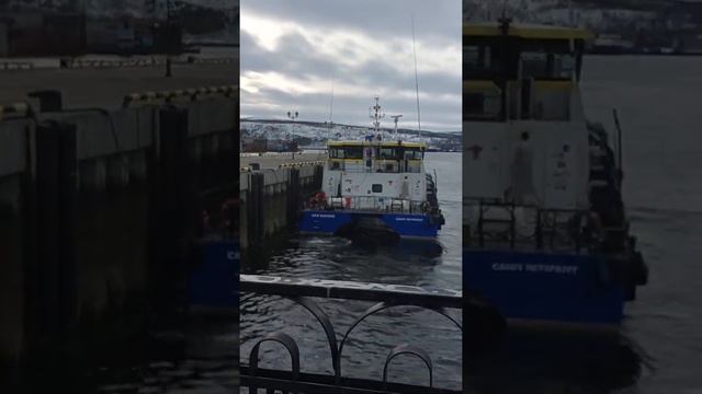 Мурманск. Россия. Заполярье. Морской порт. смотреть онлайн
