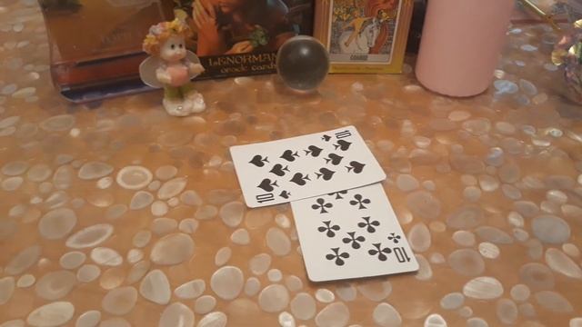 Маруся Гадалка.Гадание на игральных картах "Что к Вам чувствует загаданный человек?"100% попадание! смотреть онлайн