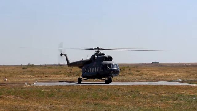 Взлет вертолета Ми-8 смотреть онлайн
