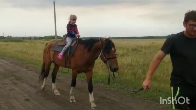 Хорошо в деревне. Катаемся на коне. Life in the country. Ride)) смотреть онлайн