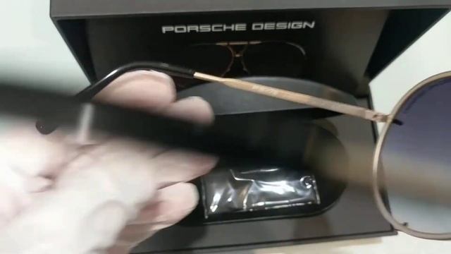 New color Gold and Black Porsche P8478 Titanium смотреть онлайн