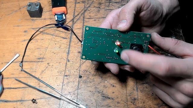 Очень маленький сварочный инвертор! Попытка починить сварку. смотреть онлайн