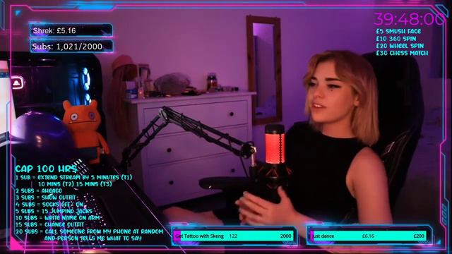PHub Live UwU смотреть онлайн