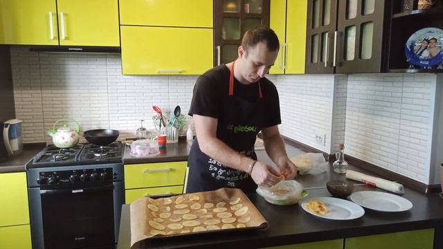 Домашние чипсы в микроволновке за 15 минут. Закуска к пиву смотреть онлайн