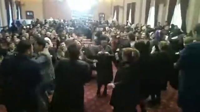 Toshbuloq "OSIYO" tanta'nalar majmuasida to'y xizmatida Yunusbek Darvishev смотреть онлайн