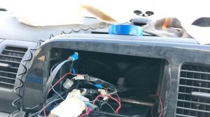 Установка головного устройства Teyas CC3 на Toyota Wish 2006г.