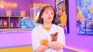 Как пронести сладости в кино!