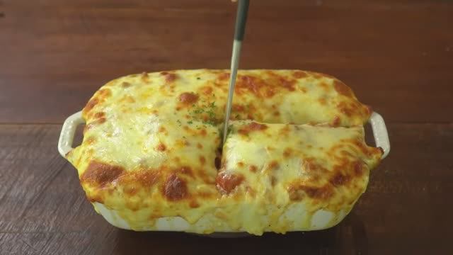 Добавить картофель, запечатать сыром. Potato Recipe, Potato Lasagna