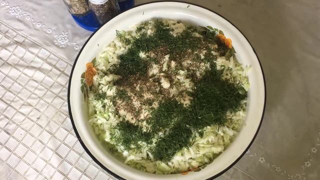 Просто и вкусно приготовить оладьи из молодой капусты. смотреть онлайн