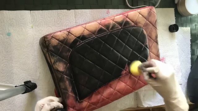 Chanel Classic Flap Bag Restoration смотреть онлайн