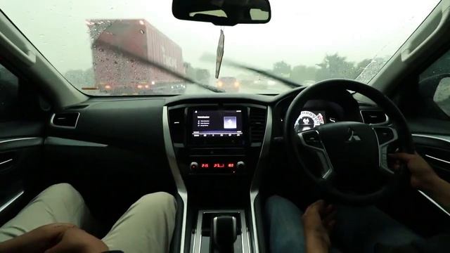 Pajero Dakar 4x2 At Test Drive di Tol #pajero #mitsubishi смотреть онлайн