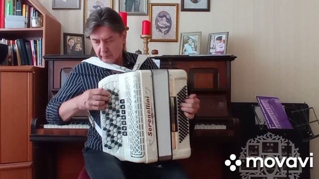 Ит. баян Serenellini/3гол./8,5кг/звукосниматель/1990euro/обзор/купить/продажа/+491788835231 смотреть онлайн