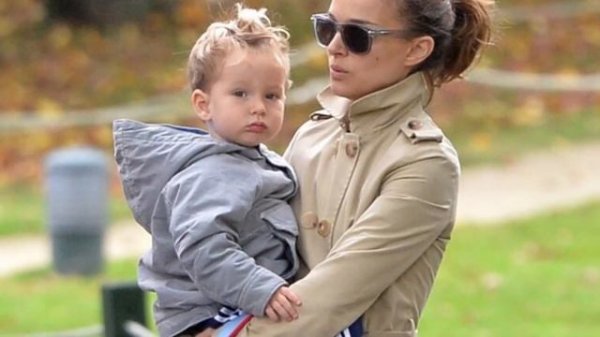 Natalie Portman in real life and with her family/Натали портман в реальной жизни и со семьей