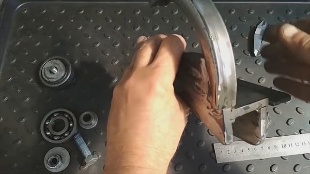 ГЕНИАЛЬНАЯ САМОДЕЛКА ИЗ ОБЫЧНОЙ ЛЕРКИ! Полезное приспособление для работы! смотреть онлайн