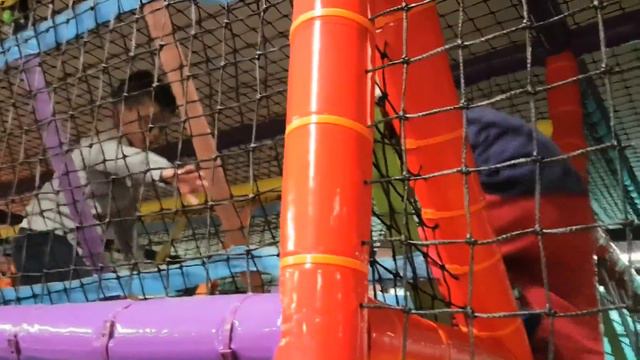 Детский Игровой Центр Youpi Parc смотреть онлайн