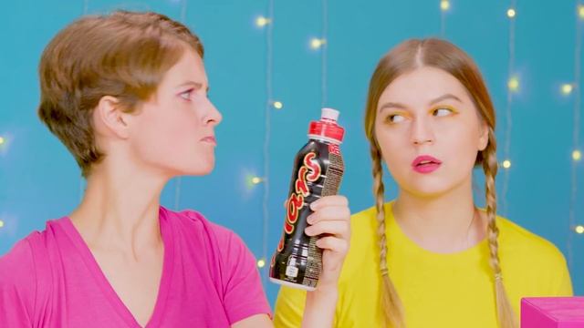 Челлендж с едой Розовое или Черное #2 | Едим продукты 1 цвета целый день с DaRaDa Challenge смотреть онлайн