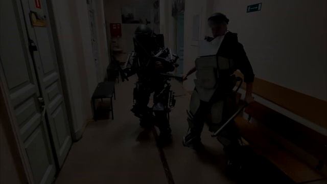 ПЕРВЫЙ В МИРЕ БОЙ ЭКЗОСКЕЛЕТОВ!!! (Анонс) смотреть онлайн