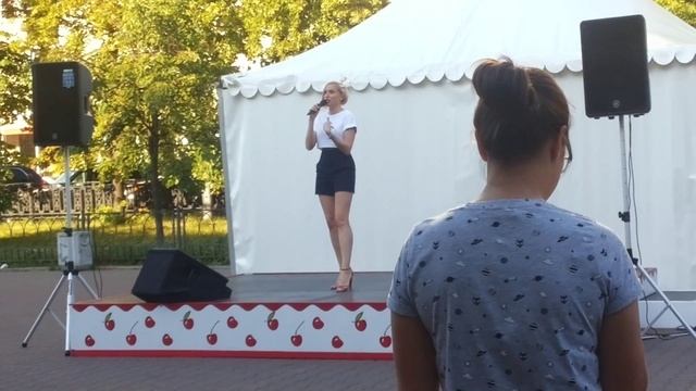 Настоящие звезды поют в переходах смотреть онлайн