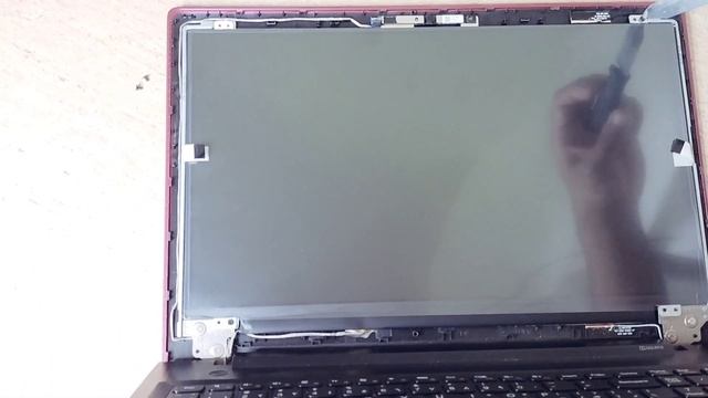 replacing a broken LCD of Lenovo G50-70 laptop смотреть онлайн