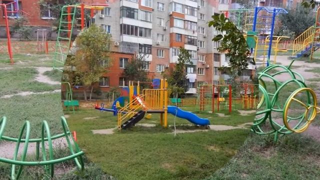 Дворовая детская спортивная площадка смотреть онлайн