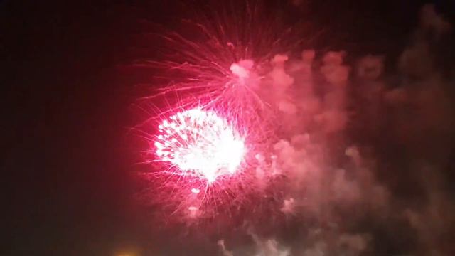 САЛЮТ ПОБЕДЫ В СОЧИ - 24 июня 2020, 22:00 смотреть онлайн