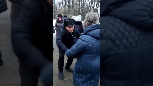 Знаю, любишь ты меня Гомель парк Луначарского смотреть онлайн